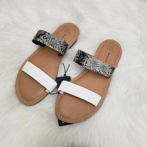 Time and Tru Sandals